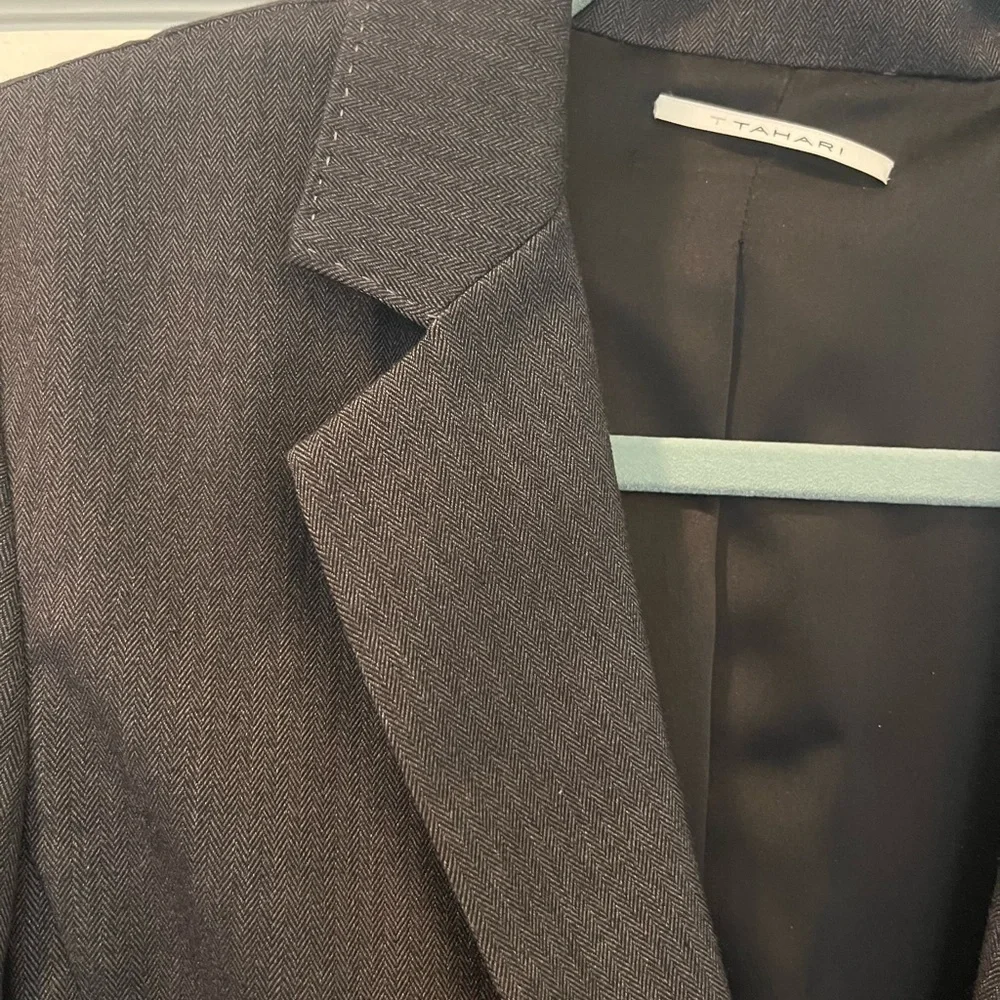T-Tahari Gray Women's Single Button Blazer Size Large (size tag missing) - Picture 4 of 8